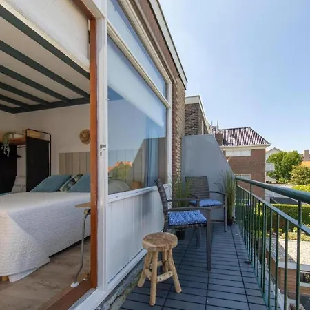 Nina's House 1 